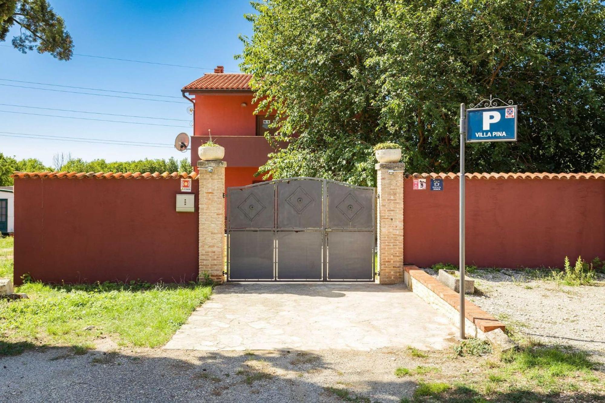 Holiday Home Pina Pola Esterno foto